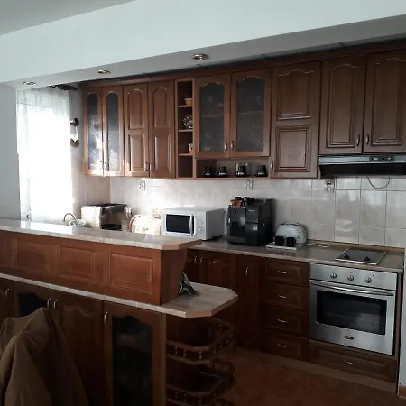 Apartman Family Style, Main Street, 20 Minutes From The Sea *
