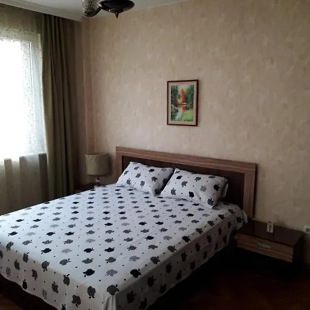Family Style, Main Street, 20 Minutes From The Sea Apartment Burgas City